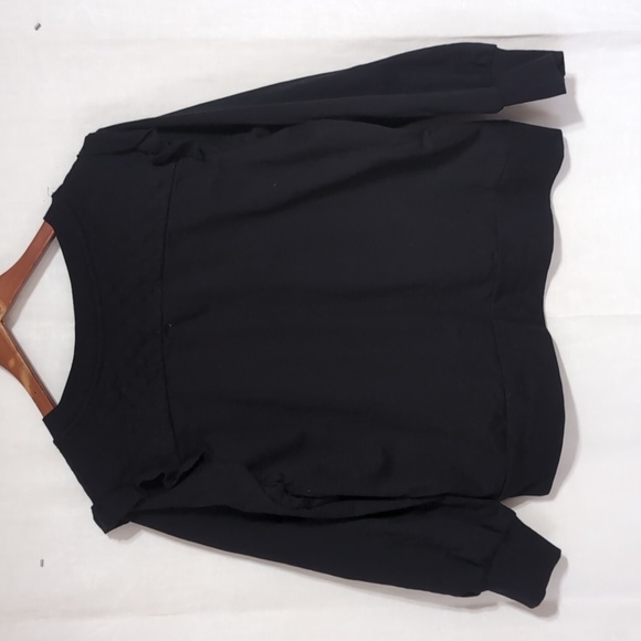 Time & Tru Black Crewneck Ruffle Shoulder Sweatshirt Size Large - Picture 6 of 6